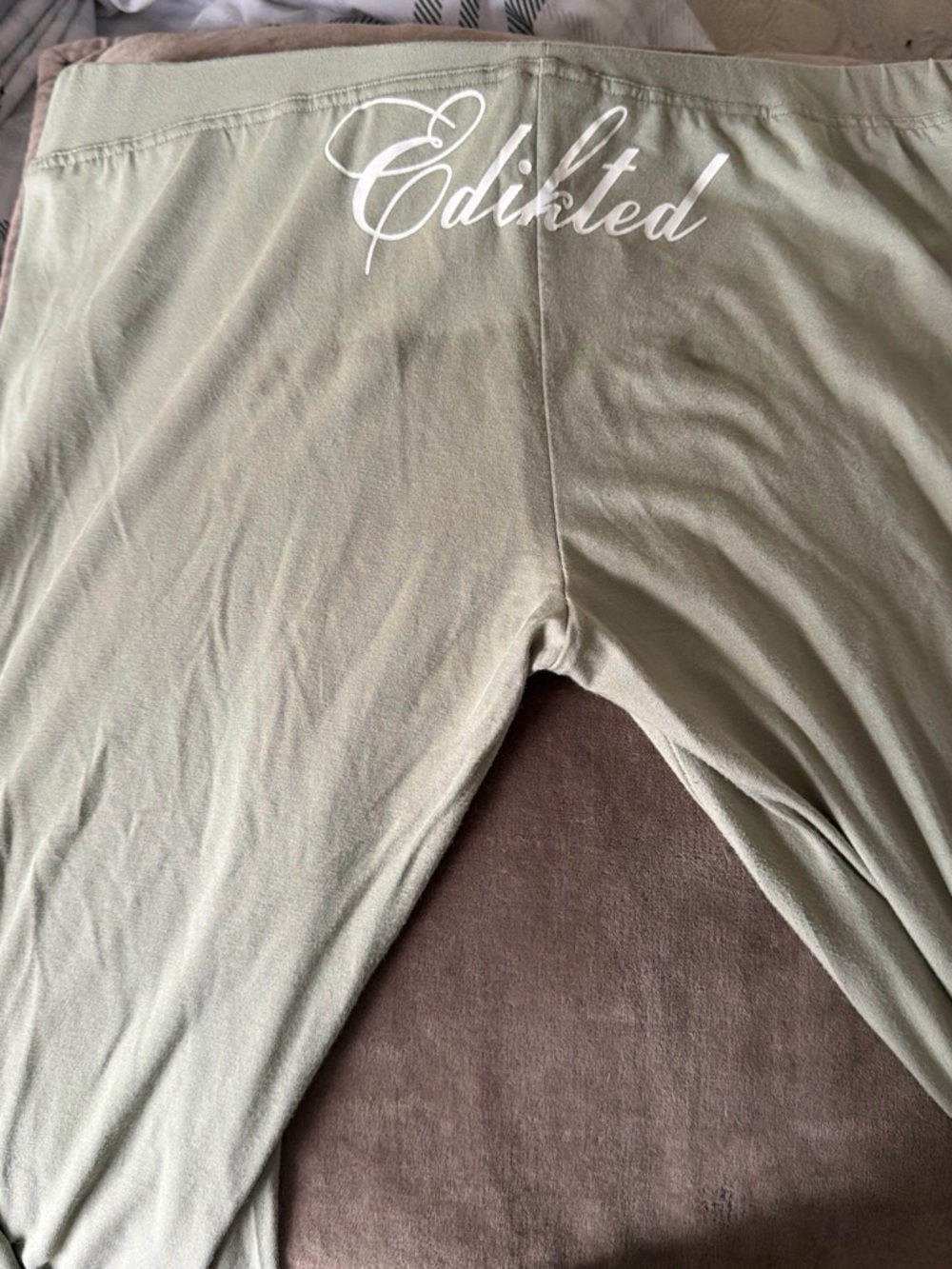 Edikted Men's Joggers in Light Olive